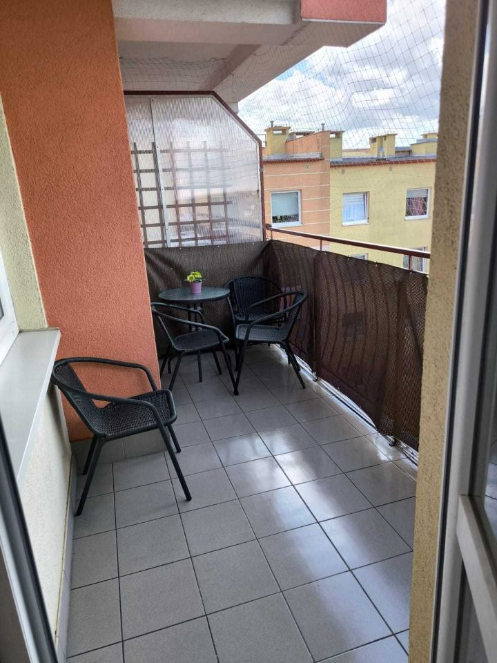 Mieszkanie 3-pokojowe Dzierżoniów, os. Tęczowe. Zdjęcie 4