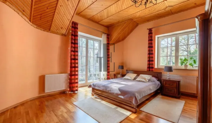 dom wolnostojący, 9 pokoi Pruszków