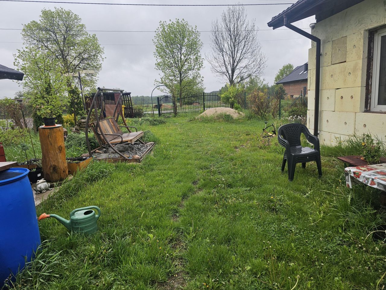 dom wolnostojący, 2 pokoje Sielec. Zdjęcie 2