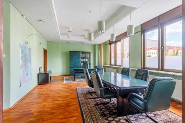 Biuro Warszawa Mokotów, ul. Jana Pawła Woronicza. Zdjęcie 1