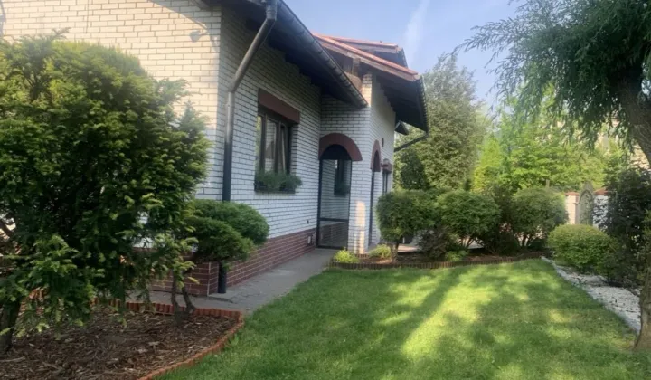 dom wolnostojący, 8 pokoi Bielsko-Biała Lipnik
