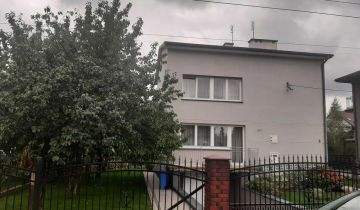dom wolnostojący Łomianki, ul. Stanisława Konarskiego. Zdjęcie 1