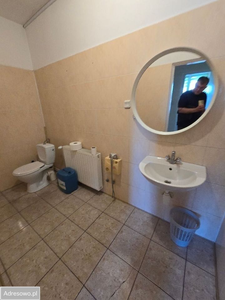 Hala/magazyn Lisi Ogon. Zdjęcie 15