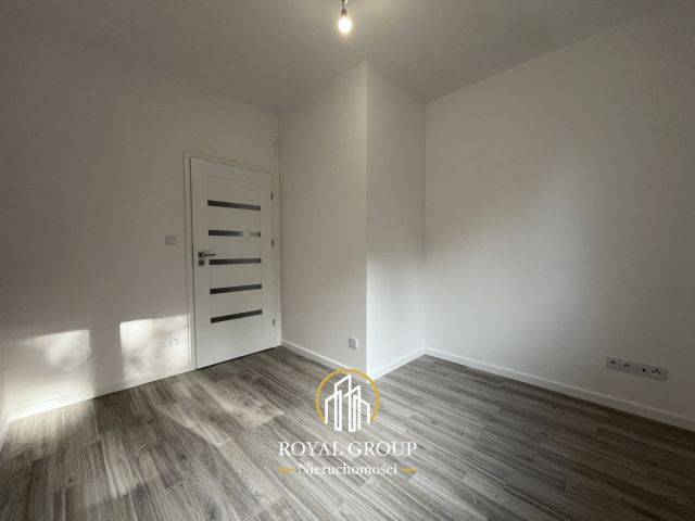 dom wolnostojący, 5 pokoi Krasienin. Zdjęcie 13