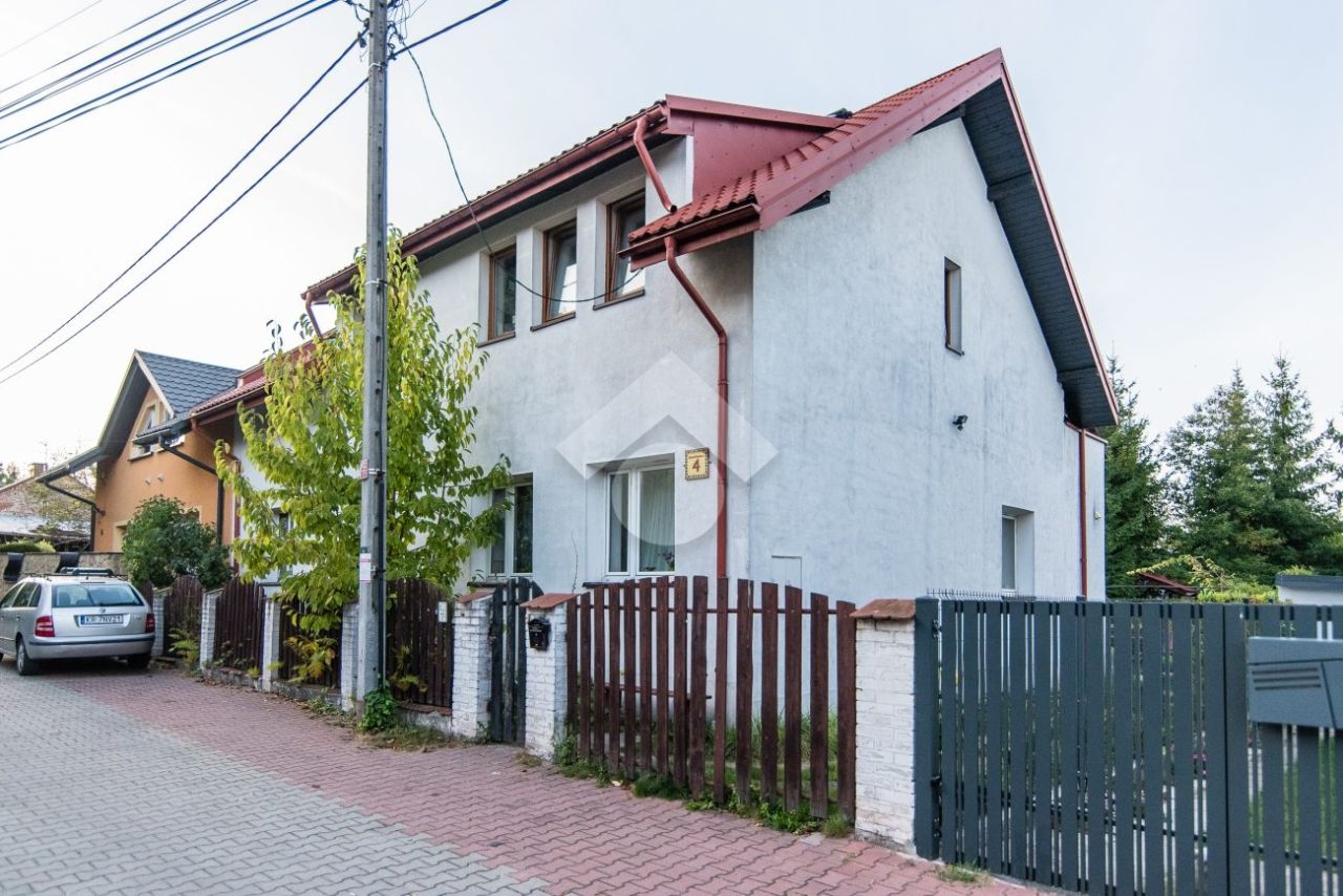 dom wolnostojący, 9 pokoi Kraków Podgórze Duchackie. Zdjęcie 2