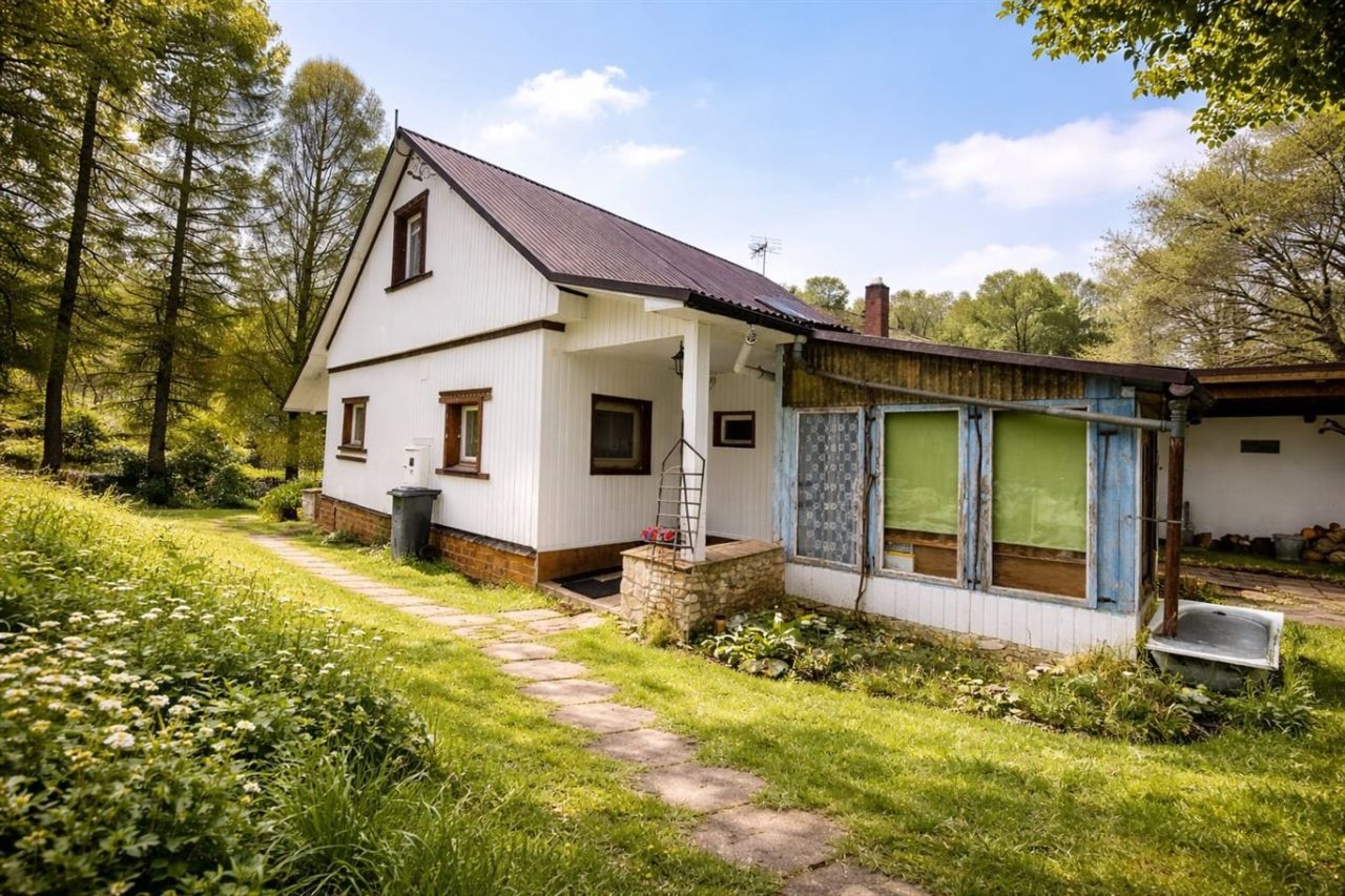 dom wolnostojący, 3 pokoje Jaroszów. Zdjęcie 2