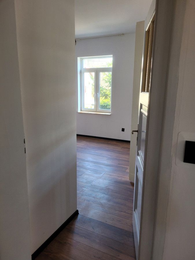 Mieszkanie 4-pokojowe Bardo. Zdjęcie 3