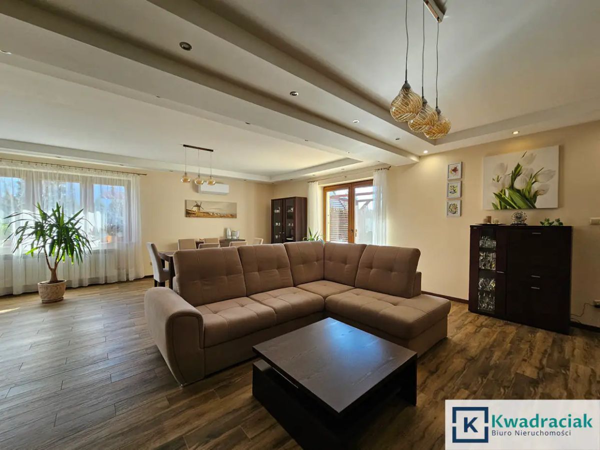 dom wolnostojący, 4 pokoje Żarnowiec. Zdjęcie 12