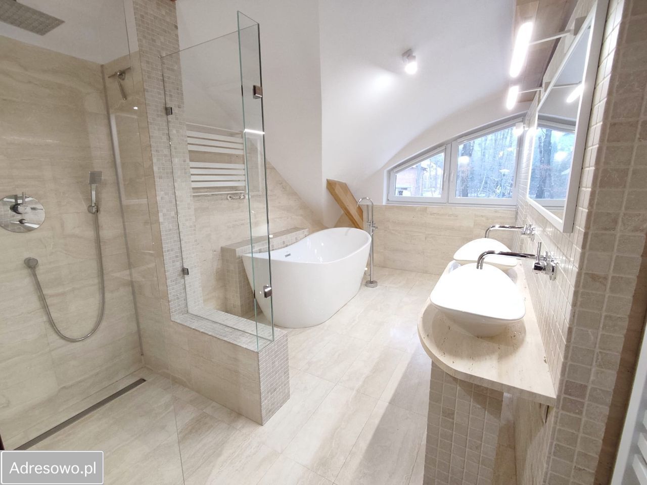 dom wolnostojący, 4 pokoje Jeziora. Zdjęcie 10