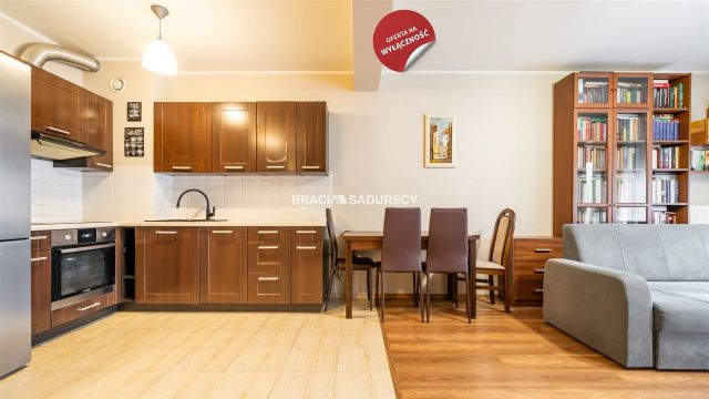 Mieszkanie 2-pokojowe Kraków, ul. Bulwarowa. Zdjęcie 1