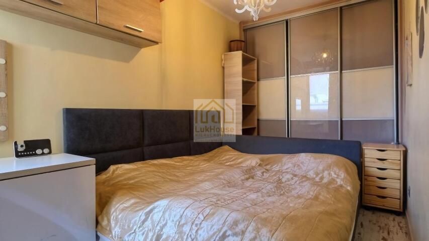 Mieszkanie 3-pokojowe Bytom, ul. Stanisława Witczaka. Zdjęcie 3