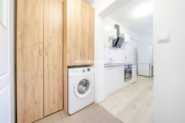 dom wolnostojący, 11 pokoi Kraków Podgórze Duchackie, ul. Nowosądecka. Zdjęcie 11