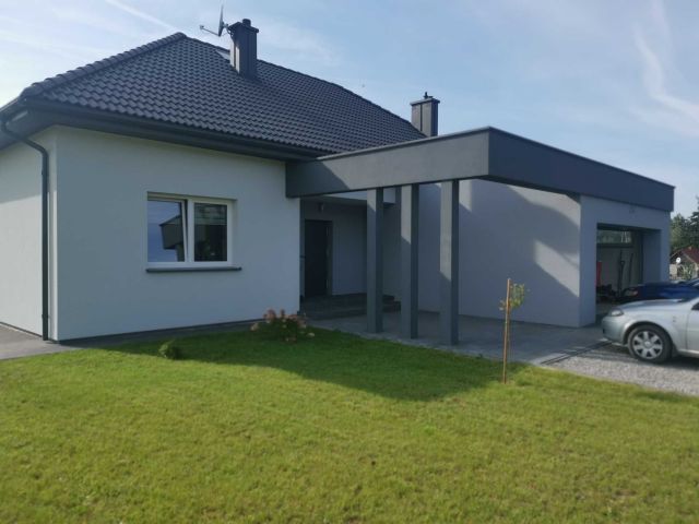 dom wolnostojący, 5 pokoi Sobieszczany. Zdjęcie 1