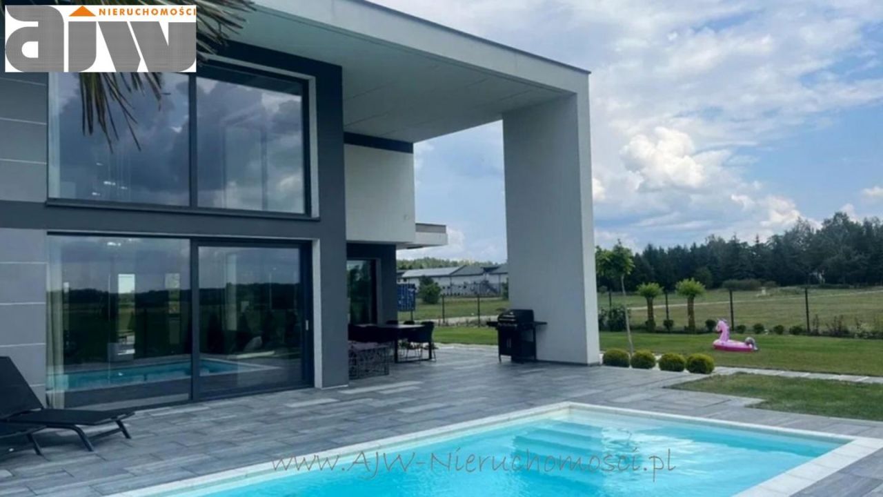 dom wolnostojący, 5 pokoi Łąki. Zdjęcie 1