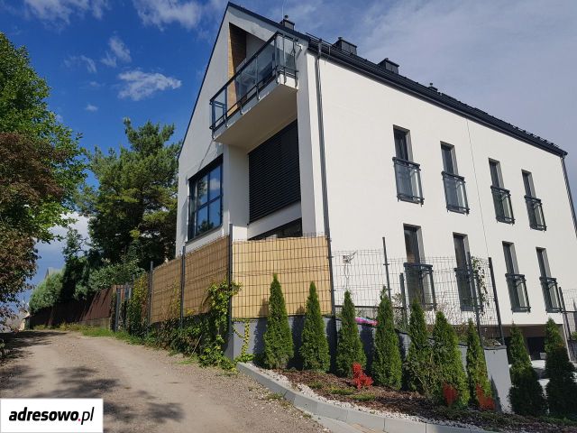 Mieszkanie 3-pokojowe Kraków Pychowice, ul. Ćwikłowa. Zdjęcie 1