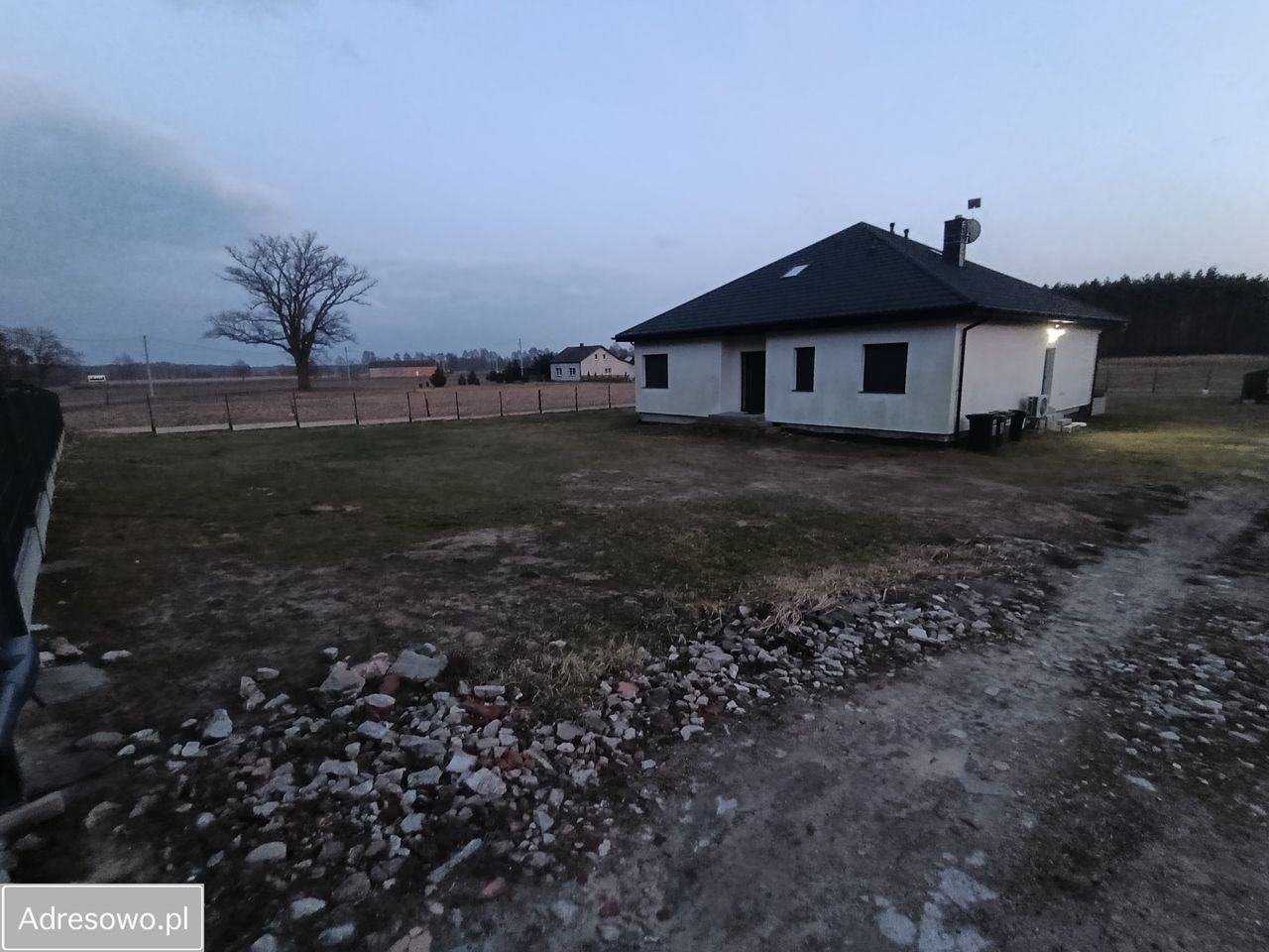 dom wolnostojący, 3 pokoje Zamęty. Zdjęcie 4