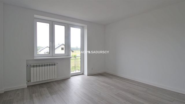 Mieszkanie 4-pokojowe Oleśnica. Zdjęcie 8