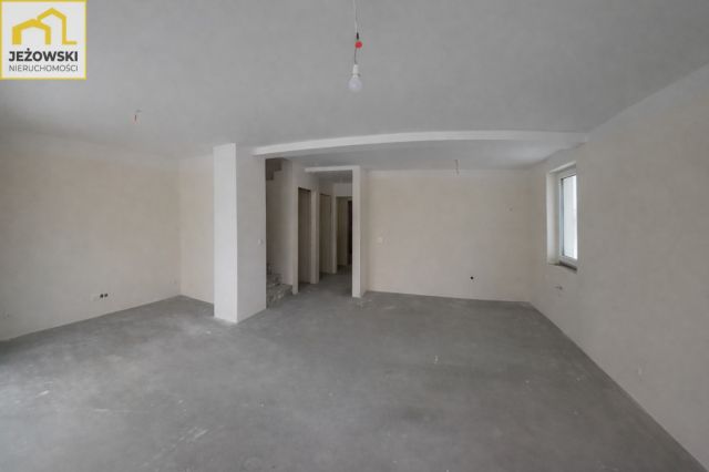 bliźniak, 5 pokoi Baszki. Zdjęcie 6