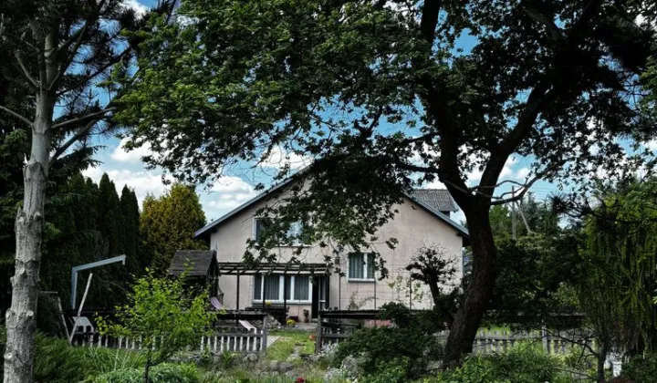 dom wolnostojący, 6 pokoi Klonówka, ul. Kościelna
