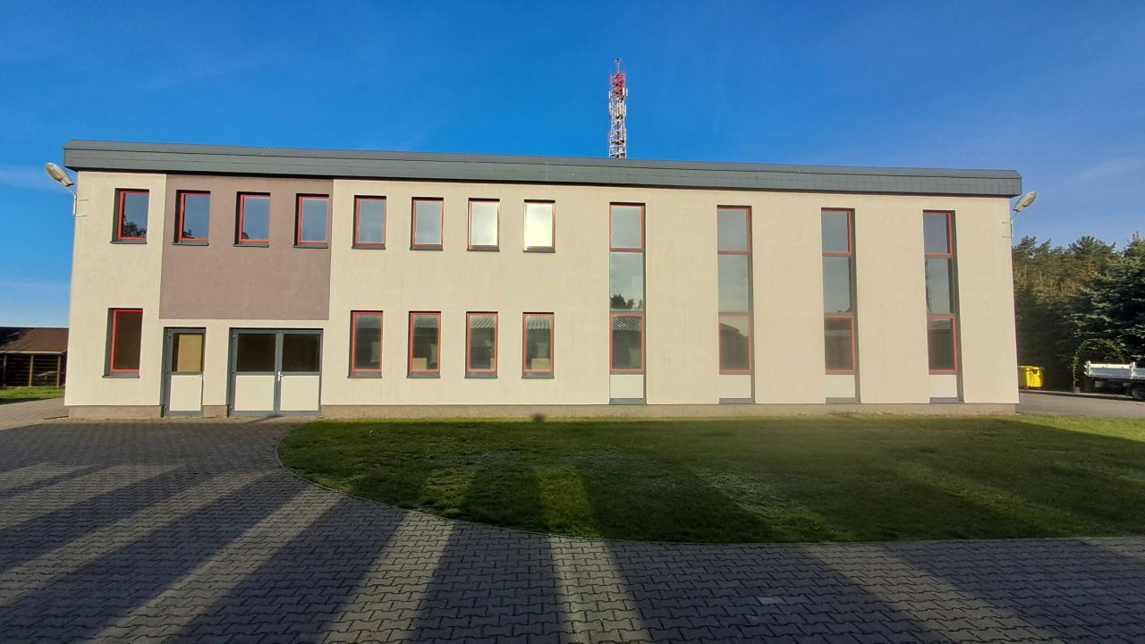 Hala/magazyn Pszczew