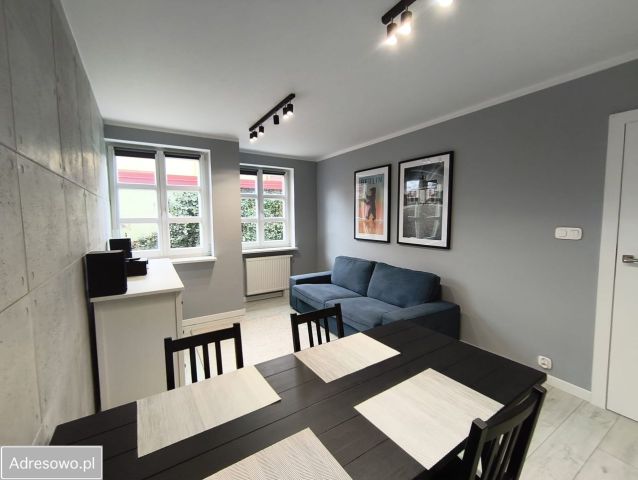 Mieszkanie 2-pokojowe Serock, ul. Rynek. Zdjęcie 1