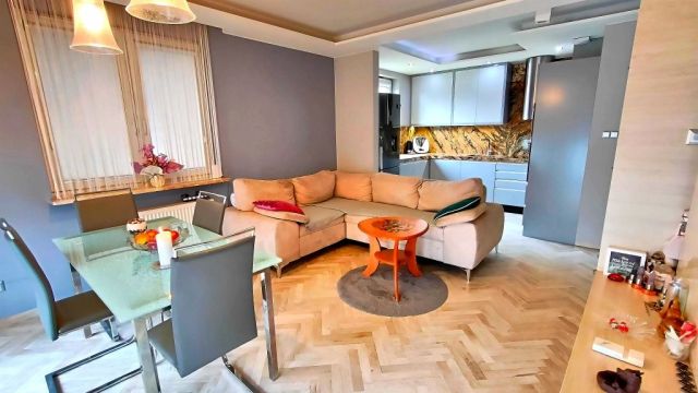 Mieszkanie 3-pokojowe Kielce. Zdjęcie 1