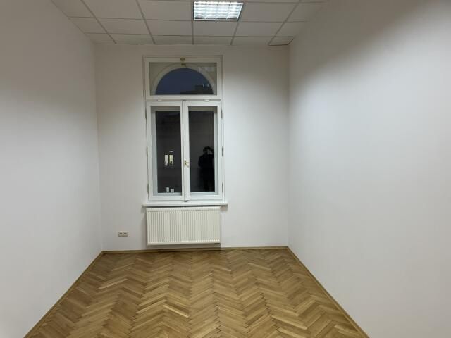 Lokal Kraków Śródmieście, ul. Karmelicka. Zdjęcie 5