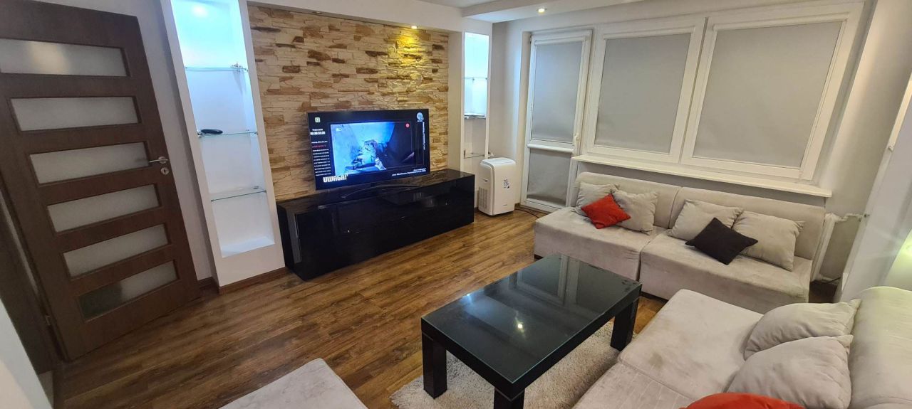 Mieszkanie 3-pokojowe Radom Osiedle XV-lecia, ul. Bolesława Chrobrego. Zdjęcie 2