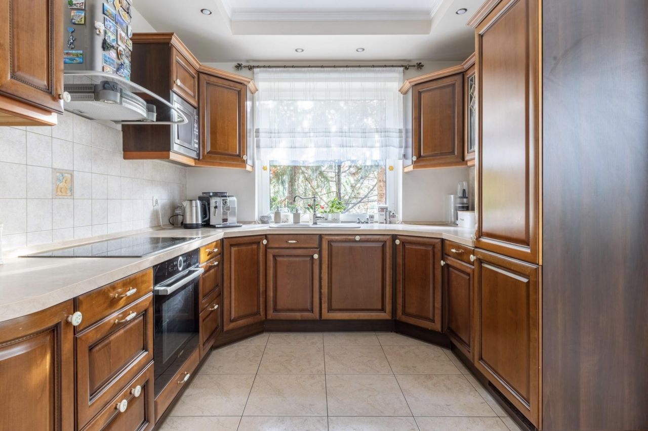 dom wolnostojący, 7 pokoi Chyby, ul. Cisowa. Zdjęcie 7