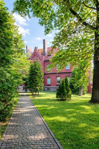 Lokal Chorzów Stary Chorzów, pl. Piastowski. Zdjęcie 3
