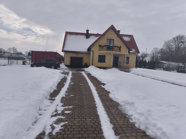 dom wolnostojący, 4 pokoje Kryłów. Zdjęcie 1