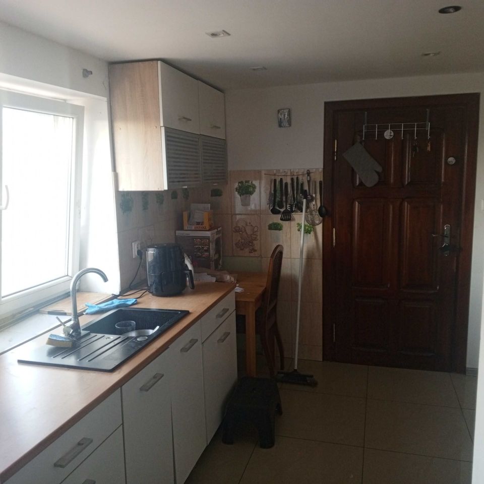 Mieszkanie 1-pokojowe Piotrkowice. Zdjęcie 4