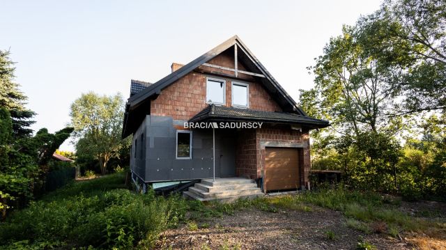 dom wolnostojący, 5 pokoi Kaszów. Zdjęcie 2