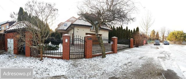 dom wolnostojący, 5 pokoi Łomianki, ul. Łąkowa. Zdjęcie 1