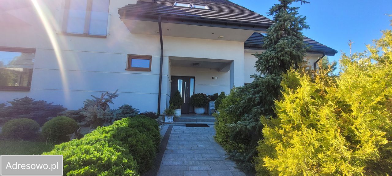 dom wolnostojący, 6 pokoi Rusiec, ul. Glicynii. Zdjęcie 1