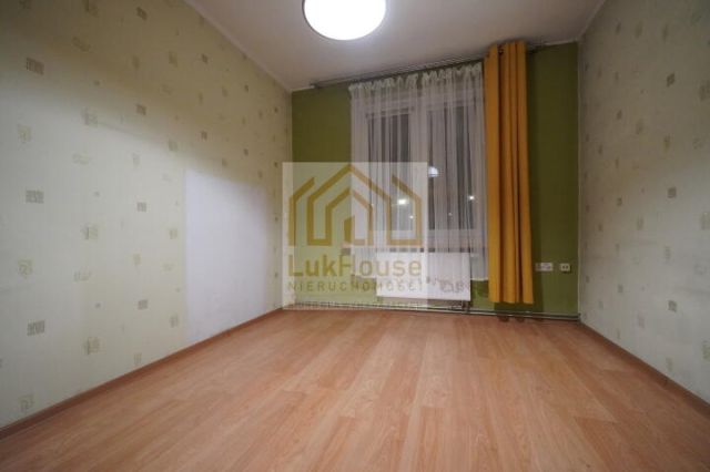 Mieszkanie 3-pokojowe Bytom Karb, ul. Konstytucji. Zdjęcie 3