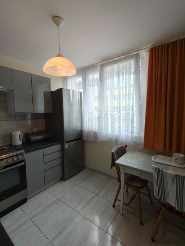 Mieszkanie 2-pokojowe Jelenia Góra Zabobrze, ul. Ludomira Różyckiego. Zdjęcie 1