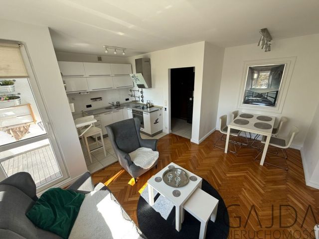 Mieszkanie 3-pokojowe Poznań Nowe Miasto, ul. Warszawska. Zdjęcie 1