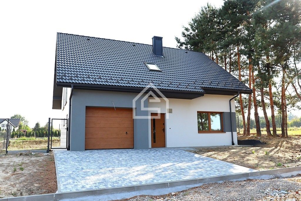 dom wolnostojący, 5 pokoi Dąbrowa