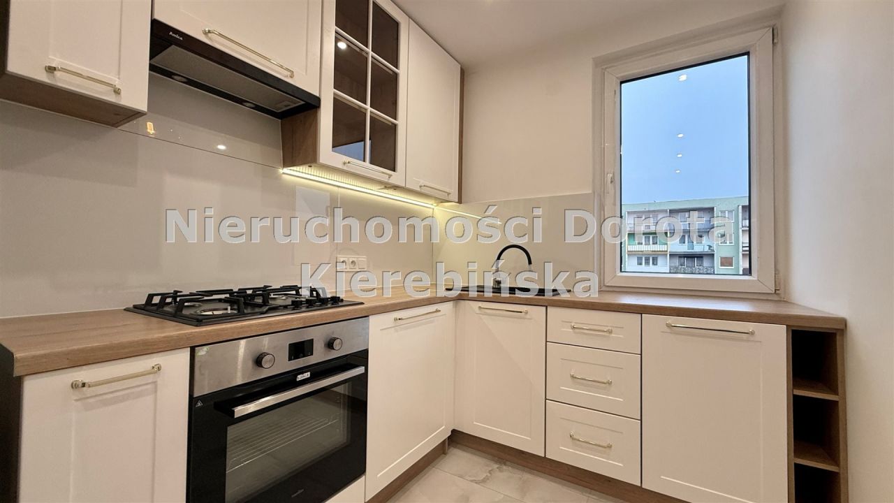 Mieszkanie 3-pokojowe Tomaszów Mazowiecki, ul. dr. Seweryna Sterlinga. Zdjęcie 3