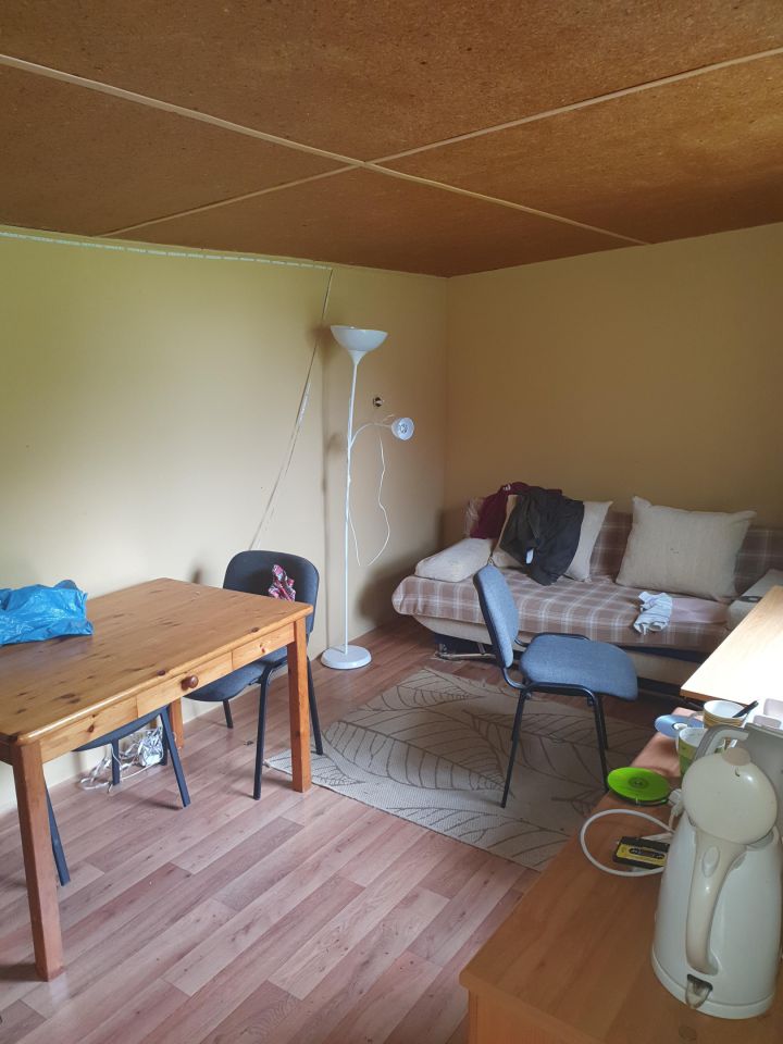 dom wolnostojący, 4 pokoje Jastrzębia. Zdjęcie 3