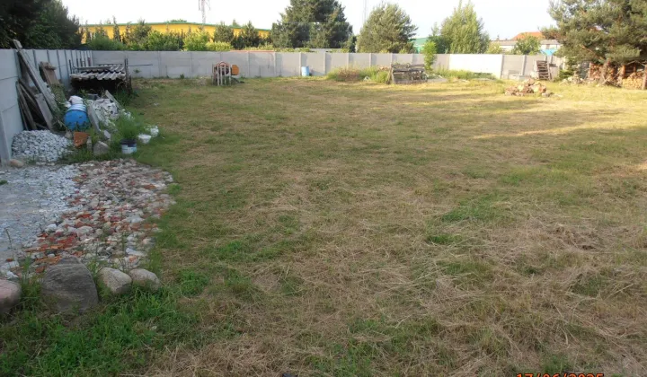 Działka inwestycyjna Jelcz-Laskowice Laskowice, ul. Aleja Młodych