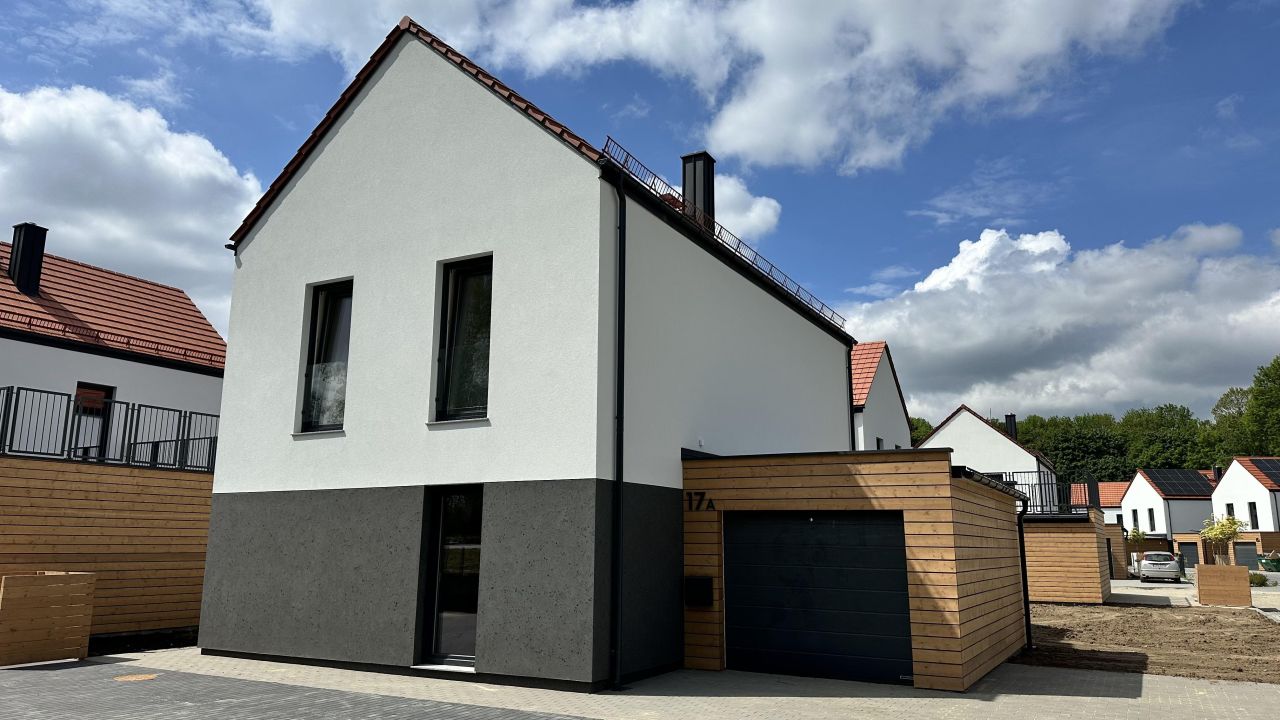 dom wolnostojący, 5 pokoi Tyniec Mały, ul. Brzoskwiniowa. Zdjęcie 5