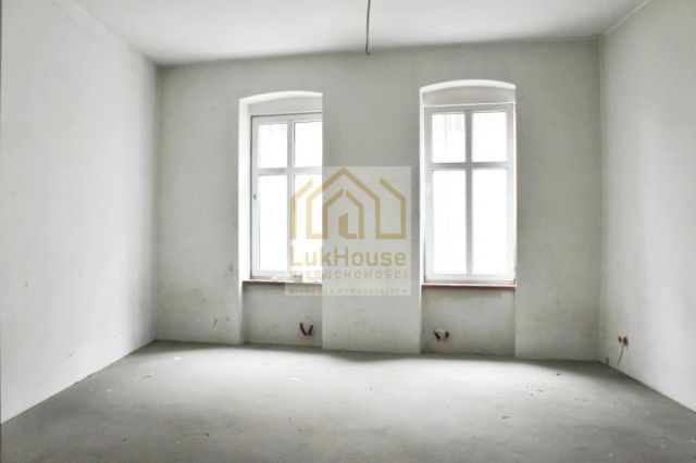 Mieszkanie 3-pokojowe Bytom, ul. marsz. Józefa Piłsudskiego. Zdjęcie 2