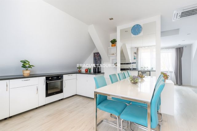 dom wolnostojący, 5 pokoi Kraków Podgórze, ul. Poronińska. Zdjęcie 4