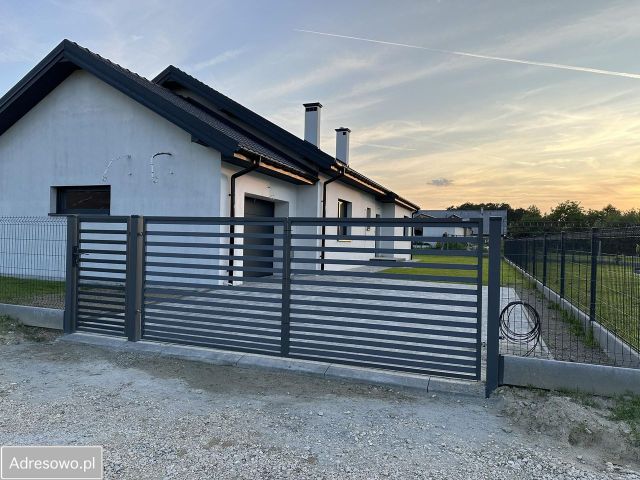 dom wolnostojący, 6 pokoi Laskówka Chorąska, ul. Centralna. Zdjęcie 1