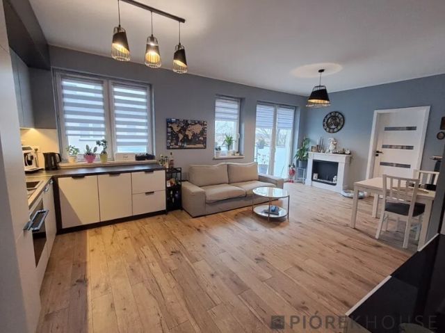 Mieszkanie 3-pokojowe Warszawa Wesoła, ul. Szklarniowa. Zdjęcie 1