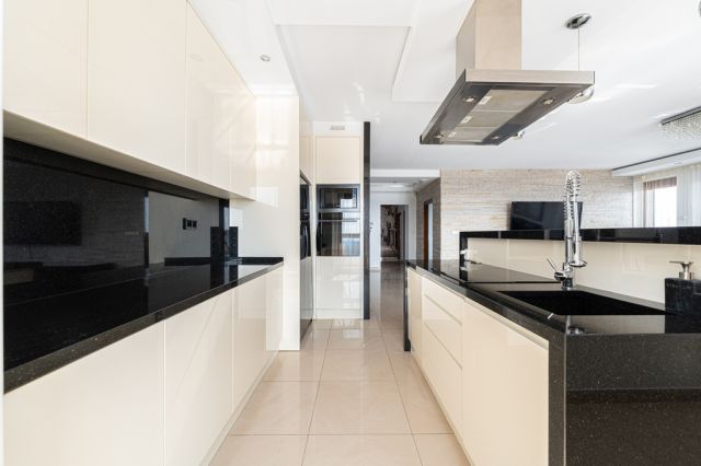 Mieszkanie 4-pokojowe Warszawa Mokotów, al. Wyścigowa. Zdjęcie 5