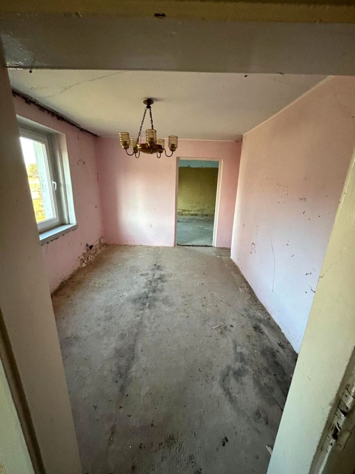 dom wolnostojący, 2 pokoje Ładza. Zdjęcie 19