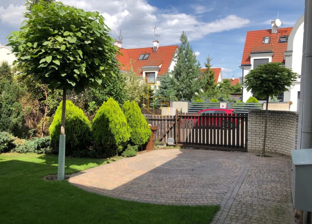 dom szeregowy, 5 pokoi Wrocław Muchobór Wielki. Zdjęcie 1